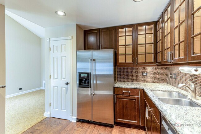 Building Photo - 203 Blossom Ct