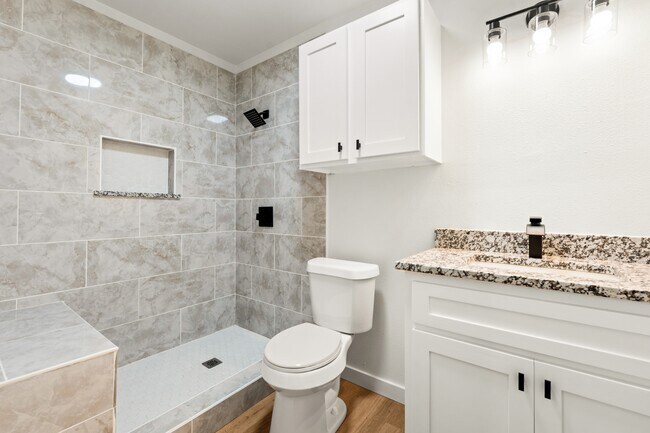 Building Photo - 112 Dawn Dr