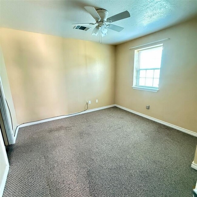 Building Photo - 5945 FM 1459 Rd