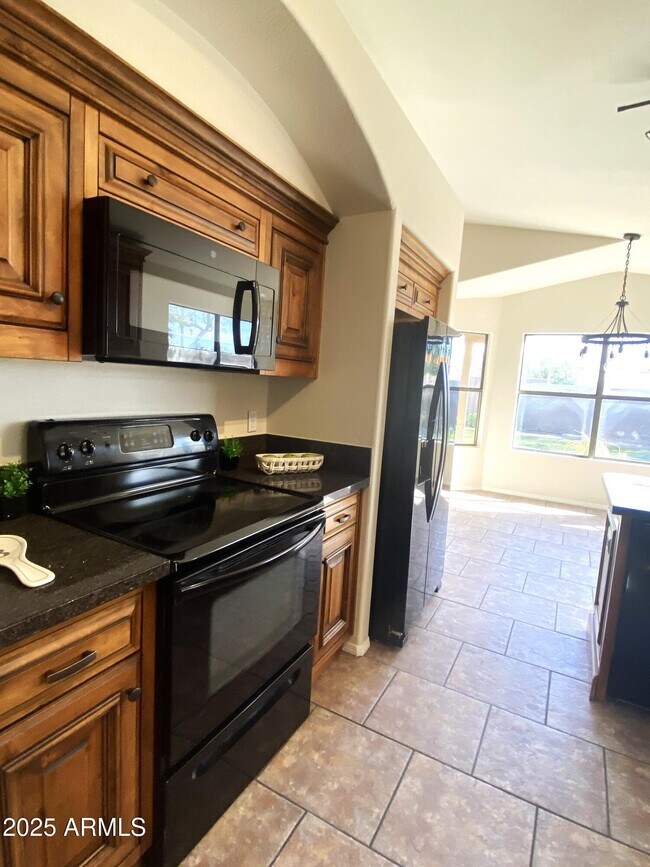 Building Photo - 15017 S 25th Way