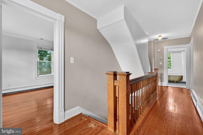 Building Photo - 61 Winchester St