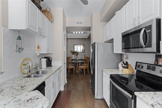 Building Photo - 501 Mirasol Cir