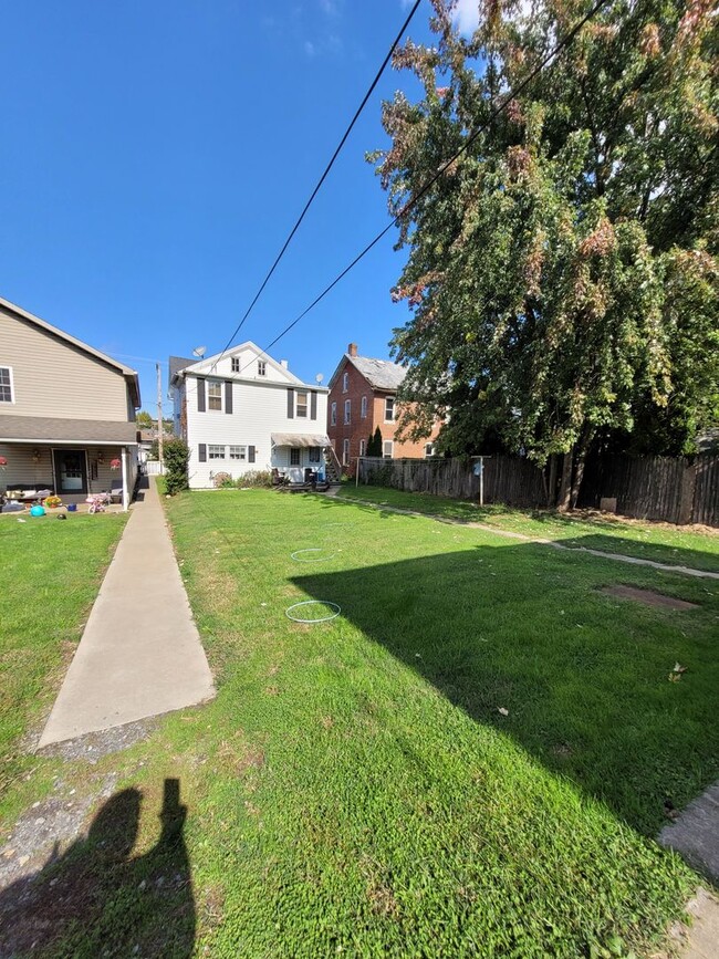 Building Photo - 55 N Church St