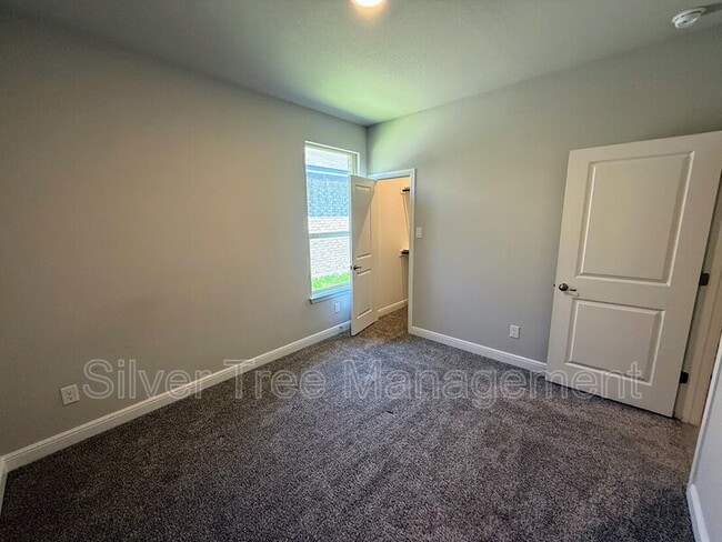 Building Photo - 10921 Rockchapel Dr