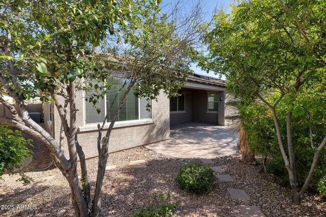 Building Photo - 18467 W Tasha Dr