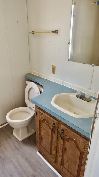 Building Photo - 1363 FM 1617