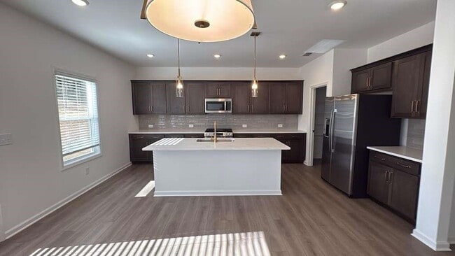 Building Photo - 362 Silverleaf Trl