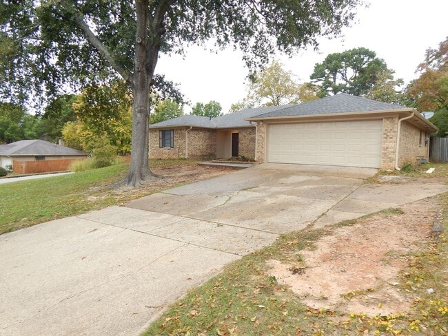 Building Photo - Coming Soon, Beautiful 3 Bedroom, 2 Bath Home w/Storage Building in Tyler!