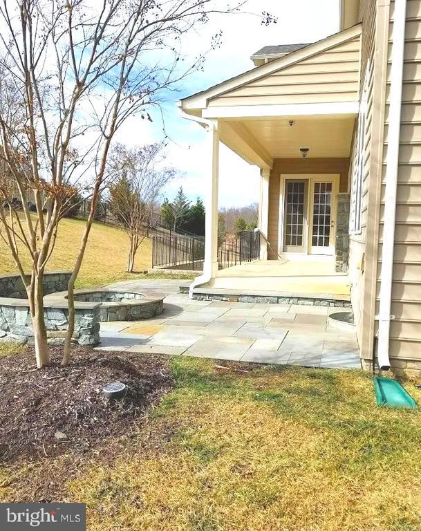 Building Photo - 141 Coachman Cir