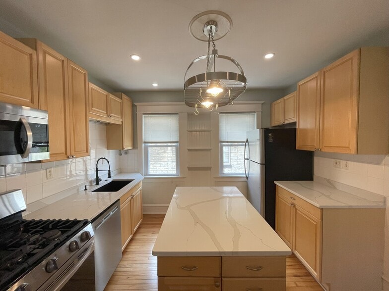 Primary Photo - 1819 N 51st St