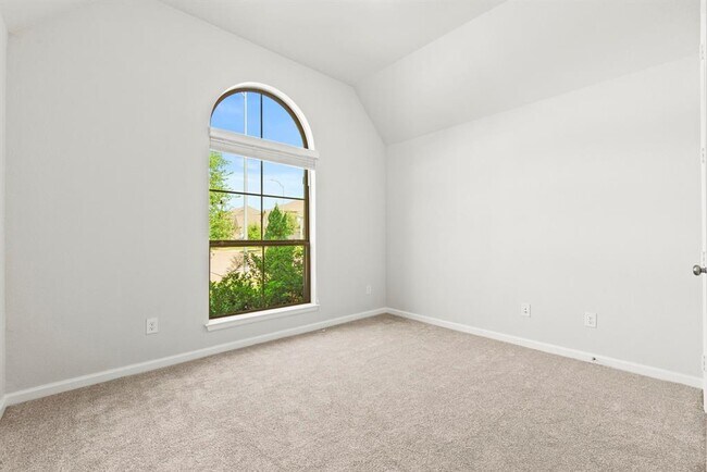 Building Photo - 15818 Weston Ridge Dr