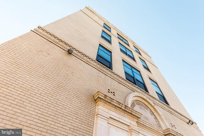Building Photo - 849 S 7th St