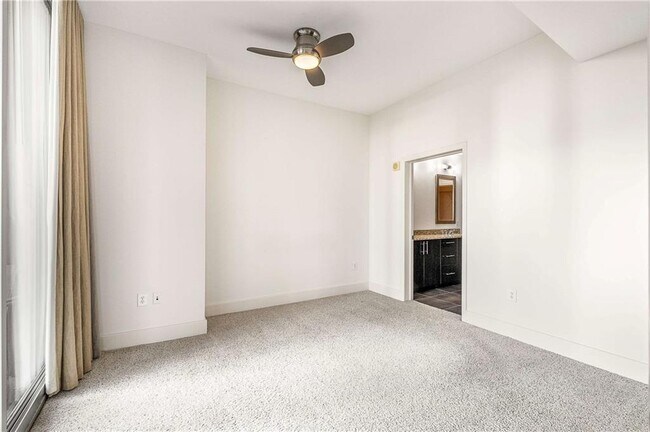 Building Photo - 1080 Peachtree St NE