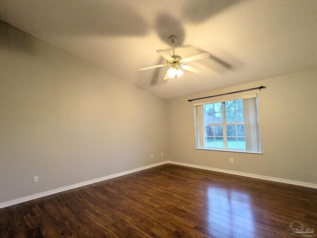 Building Photo - 1909 Southwind Cir