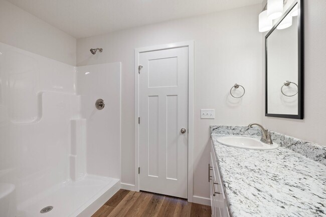 Building Photo - BRAND NEW 3 BEDROOM HOME - BOLIVAR, MO