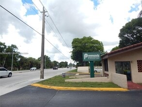 Building Photo - 14415 N Kendall Dr