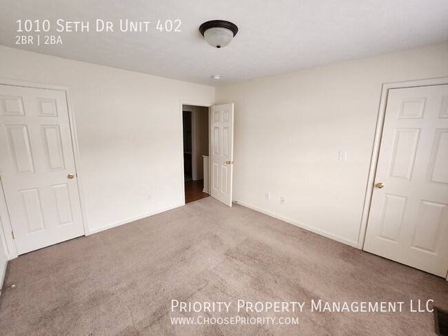 Building Photo - 2BR 1.5 BA Townhouse with Deck, Staunton