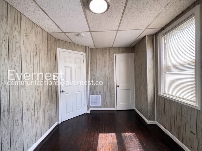 Building Photo - 1049 E Patapsco Ave