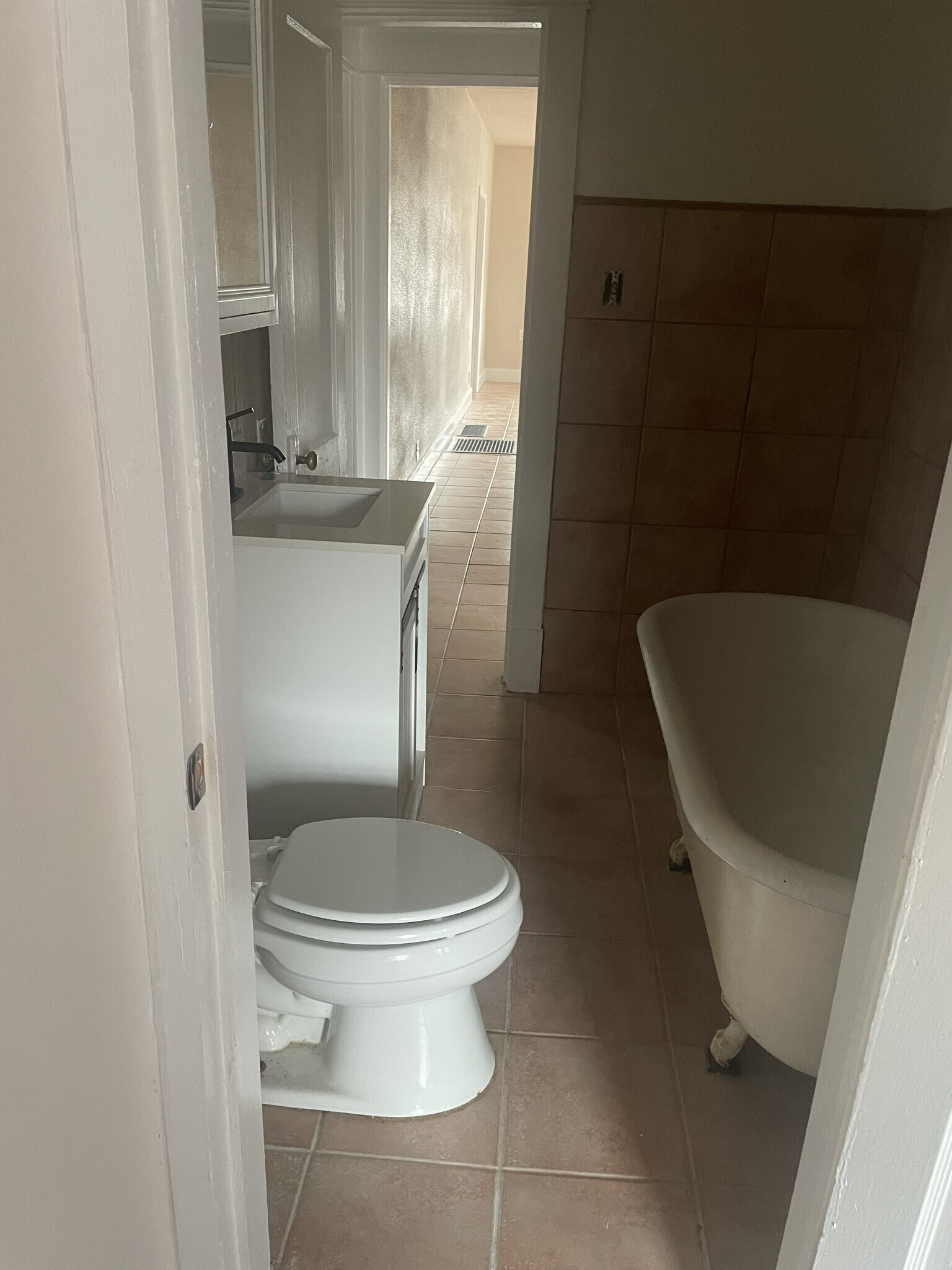 Building Photo - 1839 Ervay Ave