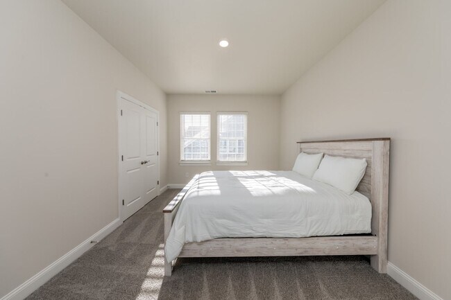 Building Photo - 1224 Treviso Bay