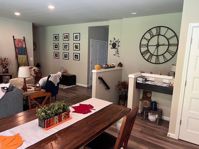 Living Room - 1827 Waterfall Way