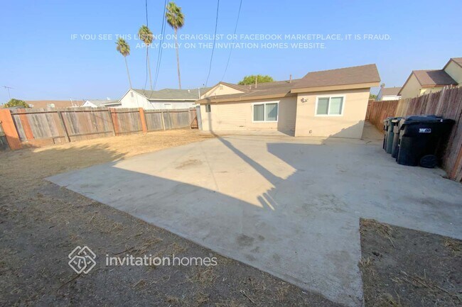 Building Photo - 14507 S Aprilia Ave