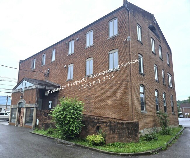 Building Photo - 518 W Cunningham St