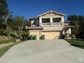 Building Photo - Amazing Carlsbad Home with extra room down...