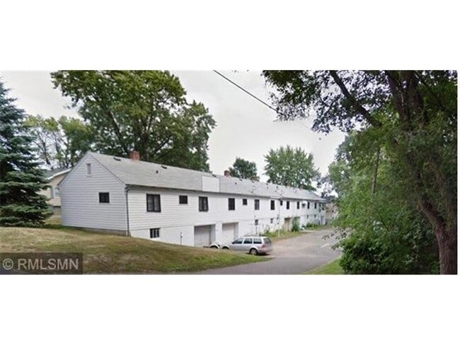 Building Photo - 579 5th Ave N