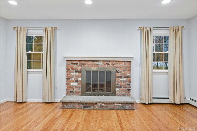 Building Photo - 11 Orchard Cir