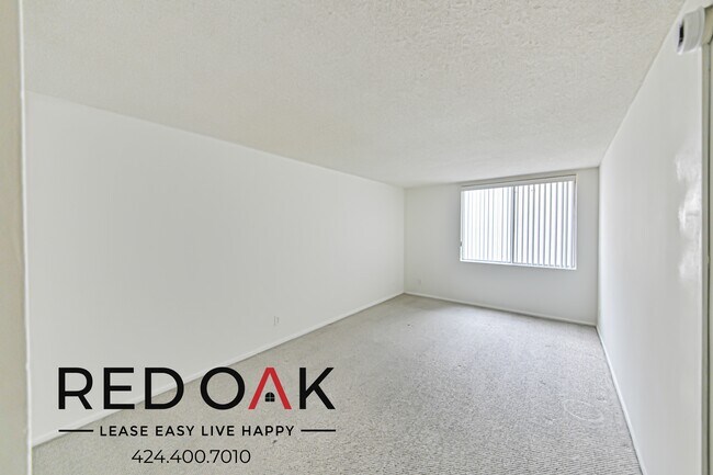 Building Photo - ~3 Weeks FREE~ Spacious Two Bedroom with a...