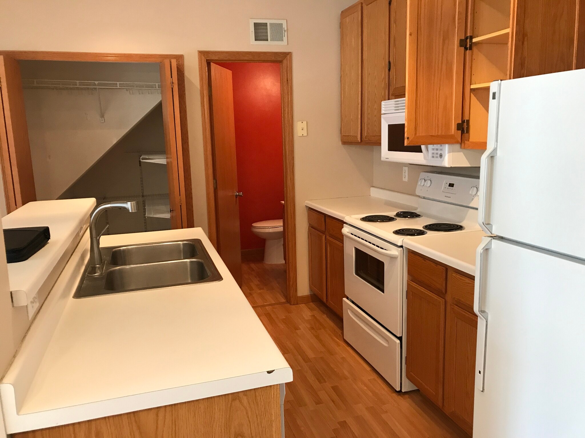 Building Photo - 14179 Plymouth Ave