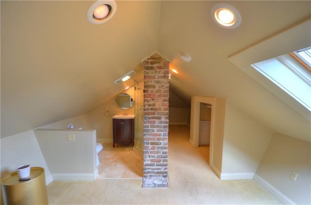 Building Photo - 919 Jackson Ave