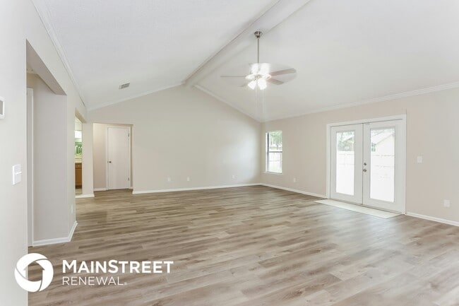 Building Photo - 533 Majestic Wood Dr