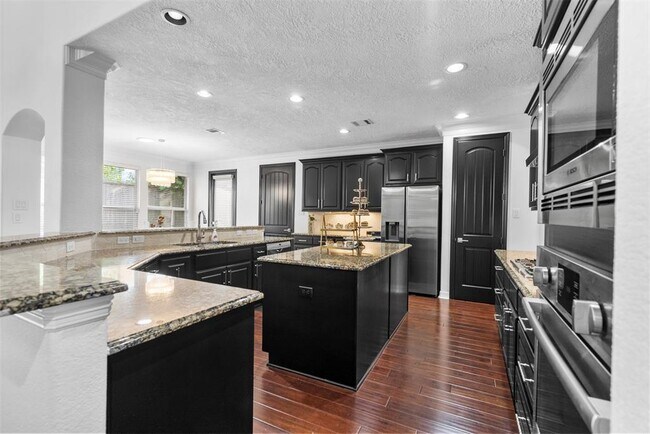 Building Photo - 2523 Watts St