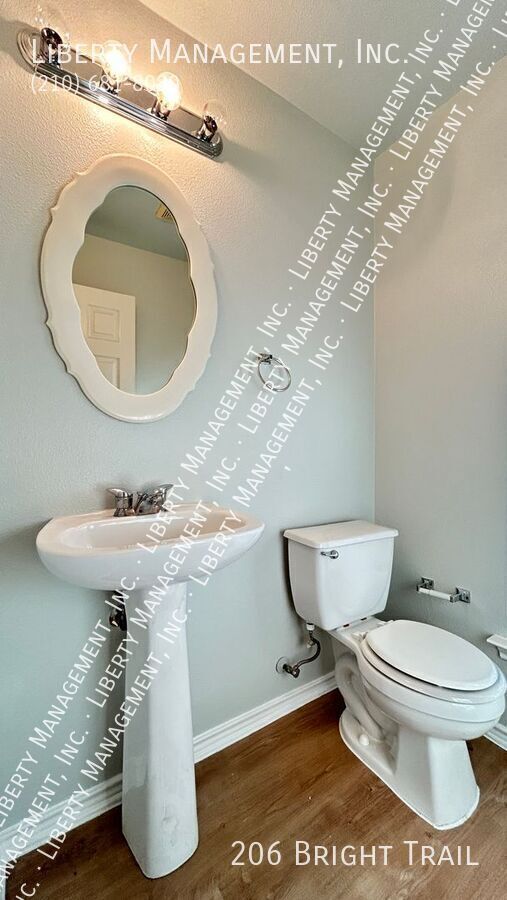 Building Photo - 206 Bright Trail