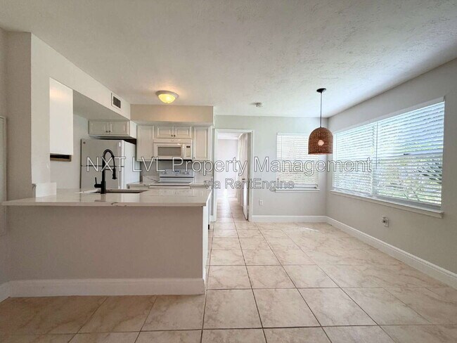 Building Photo - 12560 Equestrian Cir