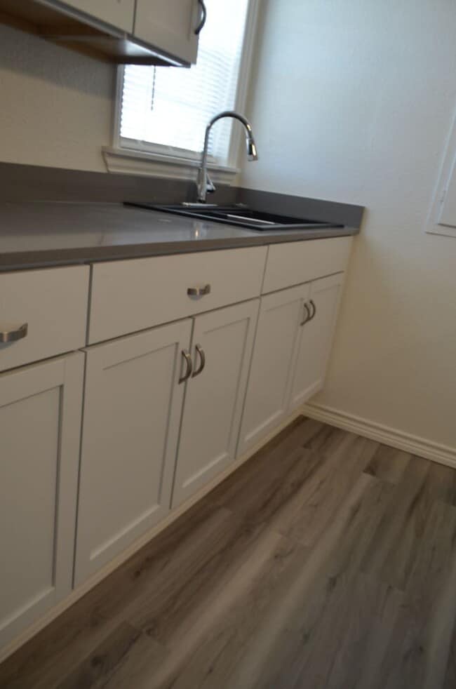 Building Photo - 7601 Farm to Market Rd