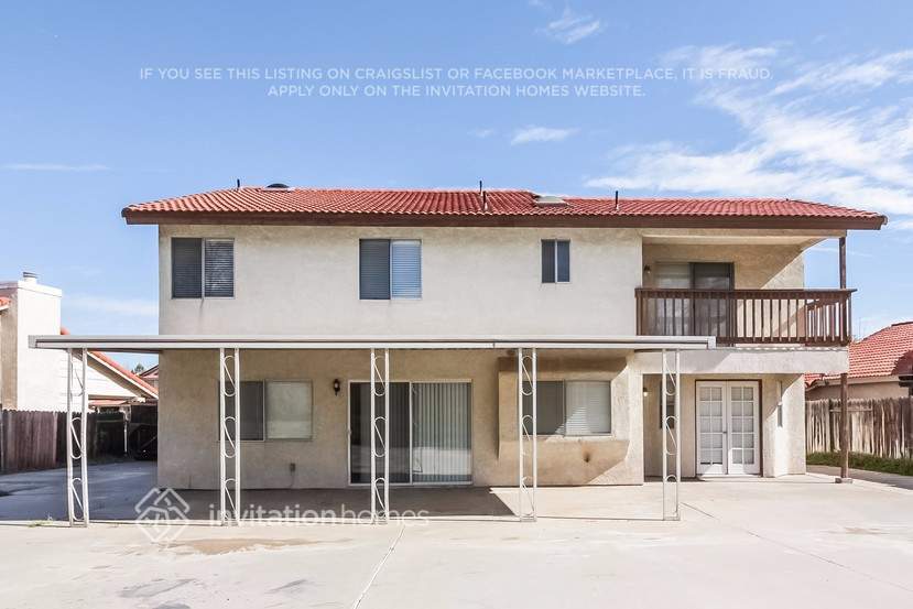 Building Photo - 45613 Clubhouse Dr