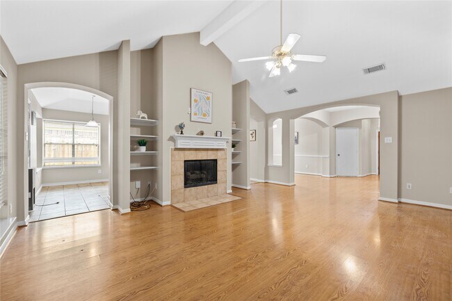 Building Photo - 8619 Bridge Park Dr