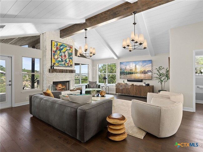 Building Photo - 321 Village View Dr