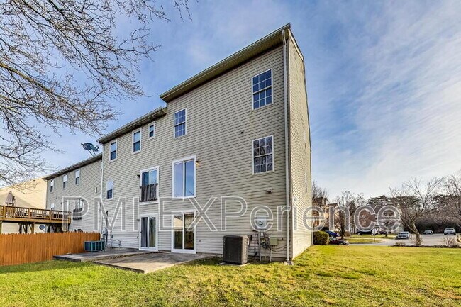 Building Photo - 9010 Hardesty Dr
