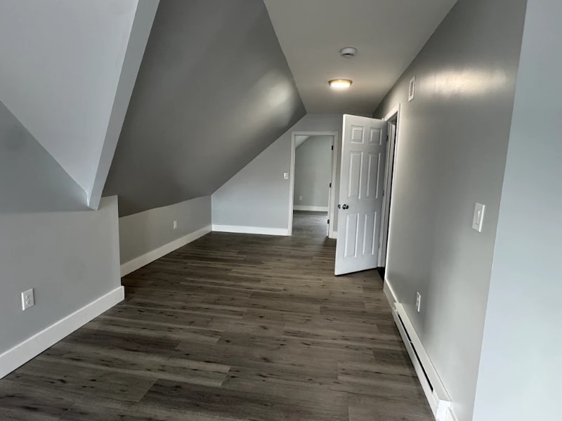 Building Photo - 327 N Maple Ave