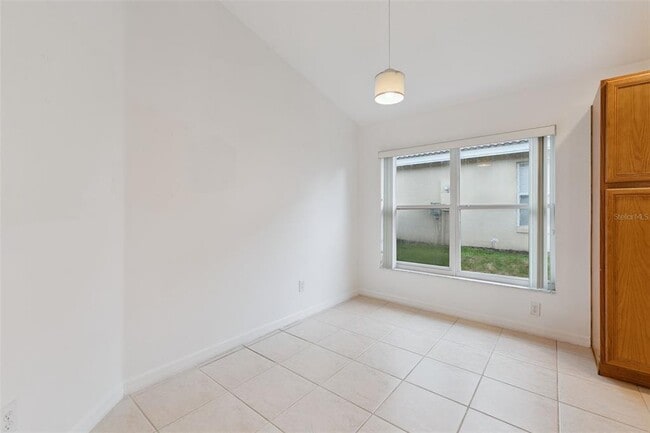 Building Photo - 1346 Solana Cir