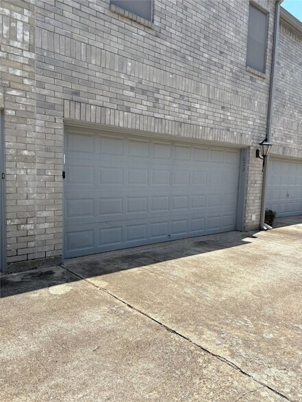 Building Photo - 622 Wilcrest Dr