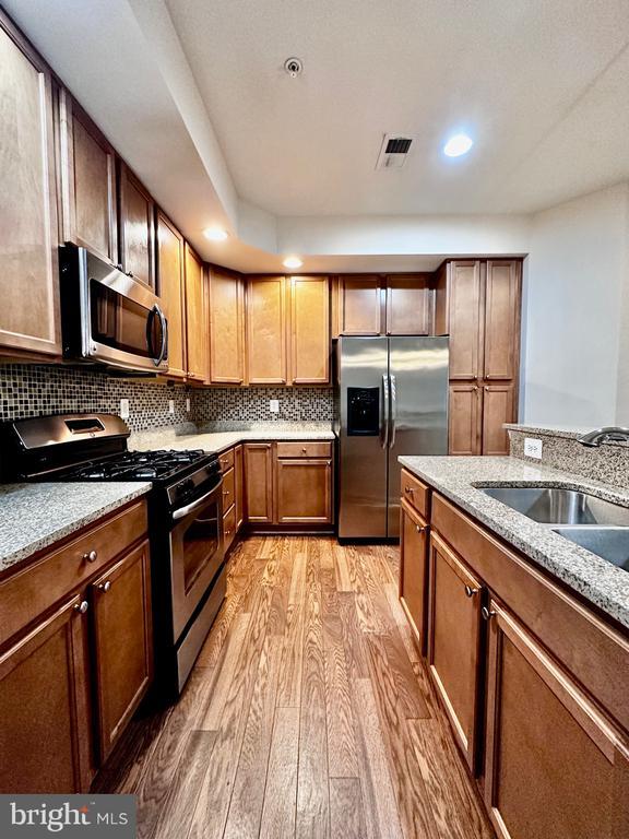 Building Photo - 908 Hall Station Dr