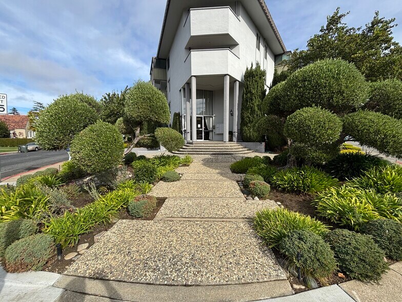 Building entrance - 230 W 5th Ave