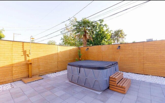 Building Photo - 4214 N 20th St