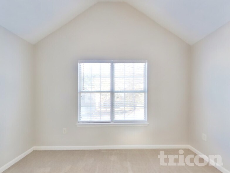 Building Photo - 6030 Crooked Creek Dr.