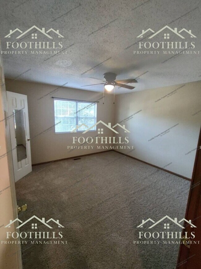 Building Photo - 4406 Lexington Way